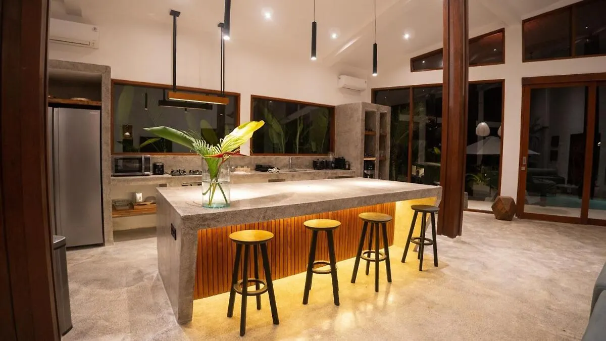 Four Bedroom Luxury Villa Laya Ubud 0*,  Indonesien