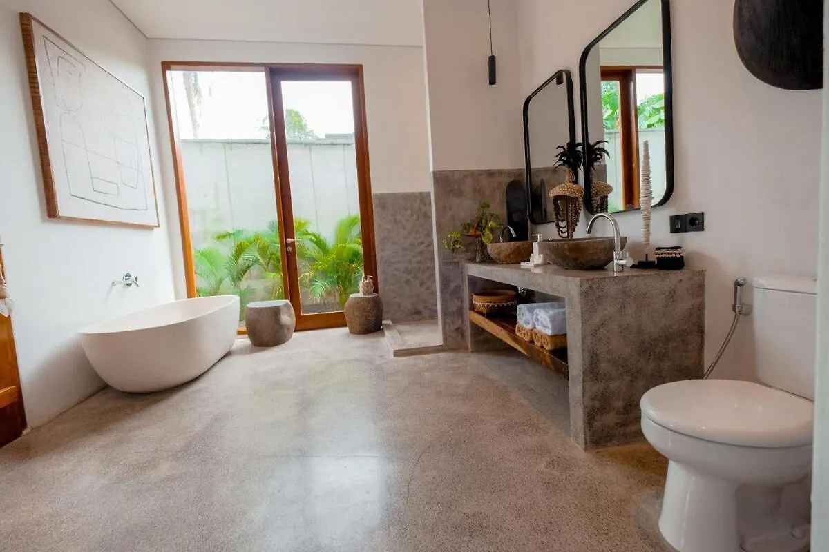 Four Bedroom Luxury Villa Laya Ubud