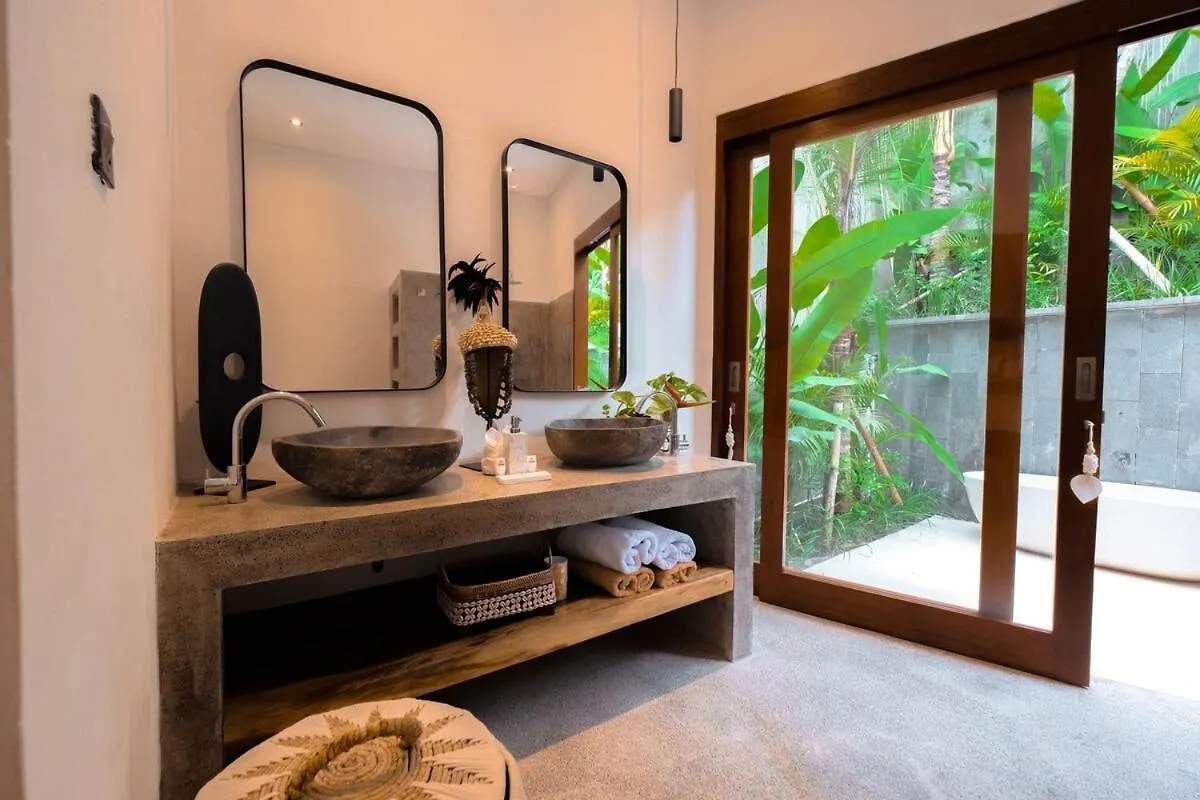 Four Bedroom Luxury Villa Laya Ubud Indonesien